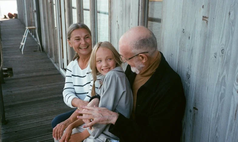 Notre Grand-mère Exige d'Être Payée pour Garder ses Petits-Enfants